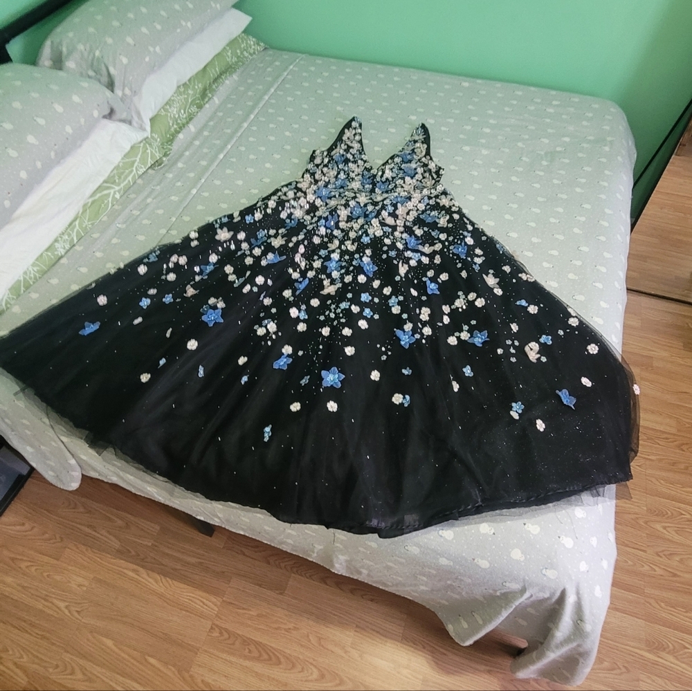 Mac Duggal- Mother of the Groom Gown- size 18 - Picture 7 of 15